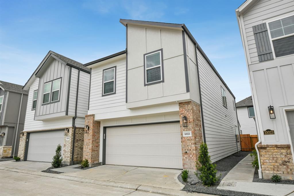 10021 Rustic Charm Street, Houston, Texas image 3