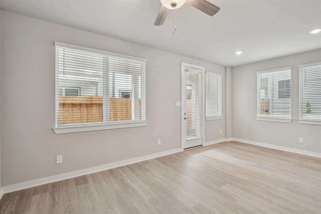 10021 Rustic Charm Street, Houston, Texas image 6