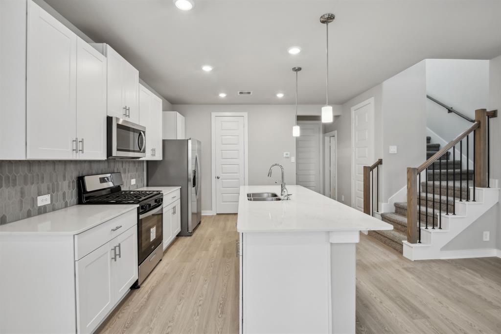 10021 Rustic Charm Street, Houston, Texas image 12