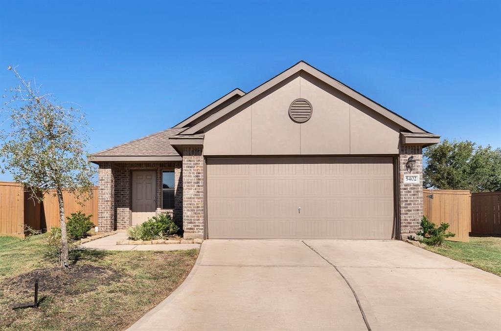 5402 Logan Dale Drive, Brookshire, Texas image 1