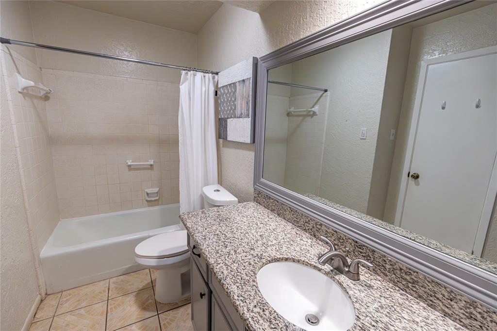 153 Machemehl Drive, Bellville, Texas image 20