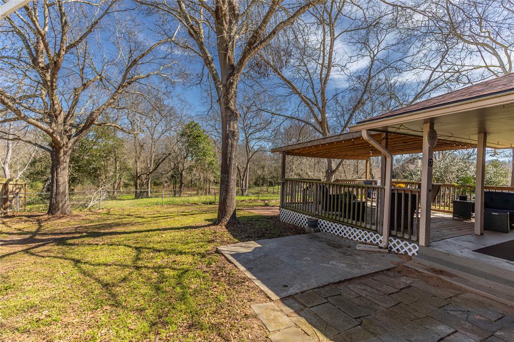 153 Machemehl Drive, Bellville, Texas image 5