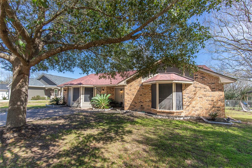153 Machemehl Drive, Bellville, Texas image 1