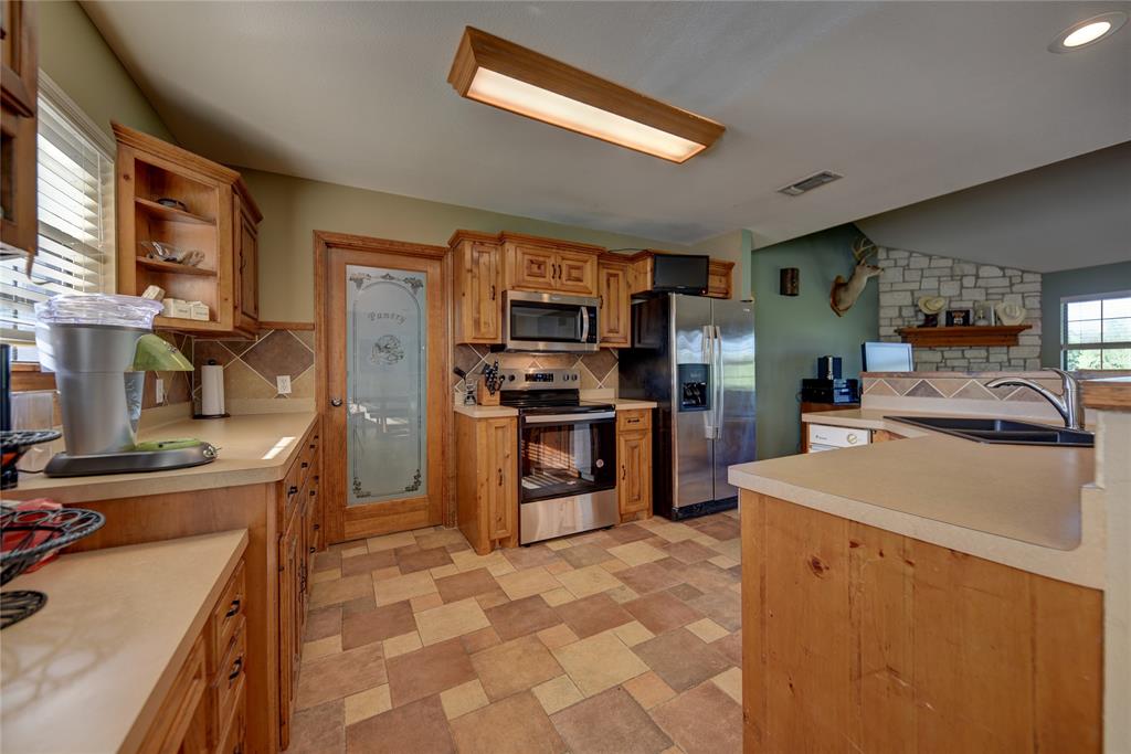 515 E St Loop 543, West Point, Texas image 21
