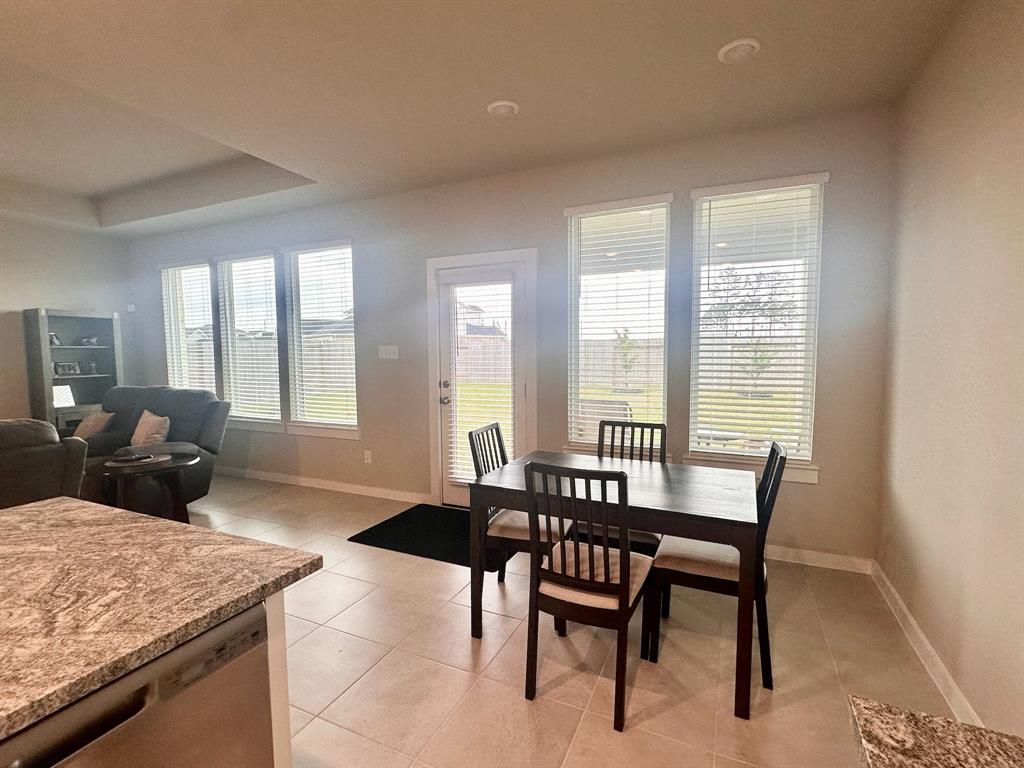 7415 Bristlegrass Colony Court, Cypress, Texas image 12