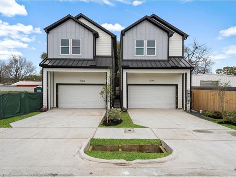 Photo of 5518 Cortlandt Street #A, Houston, TX 77076 (MLS # 22675823)
