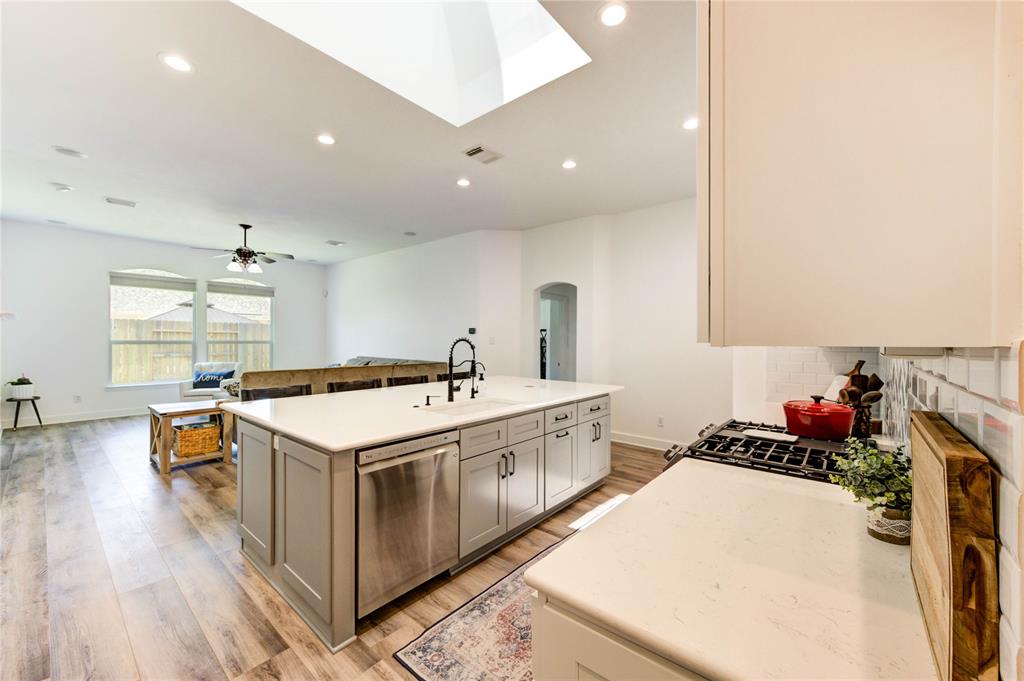 12006 Bright Landing Court, Pearland, Texas image 10
