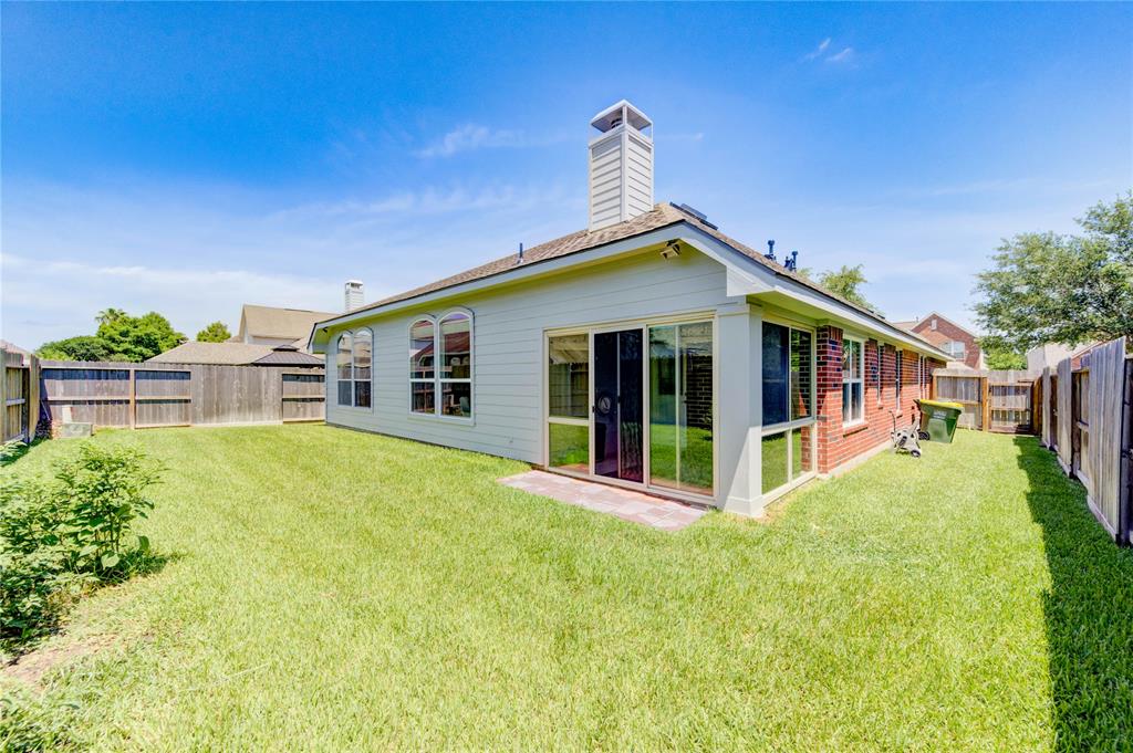 12006 Bright Landing Court, Pearland, Texas image 25