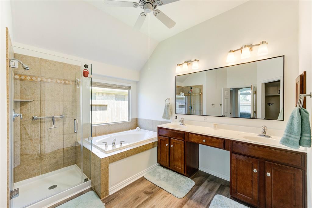 12006 Bright Landing Court, Pearland, Texas image 17