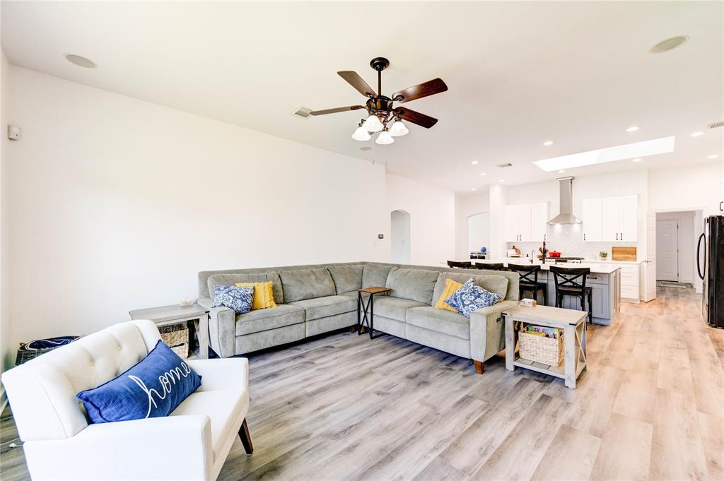 12006 Bright Landing Court, Pearland, Texas image 14