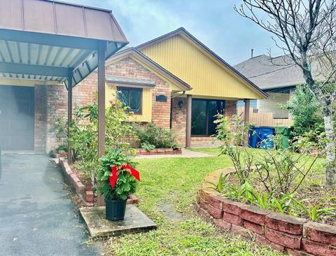 A home in South Houston