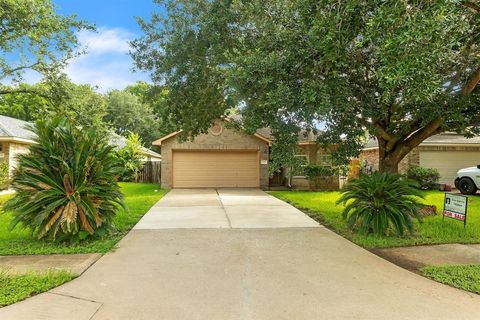 Photo of 5751 Wandering Creek Dr Drive, Richmond, TX 77469 (MLS # 86178333)