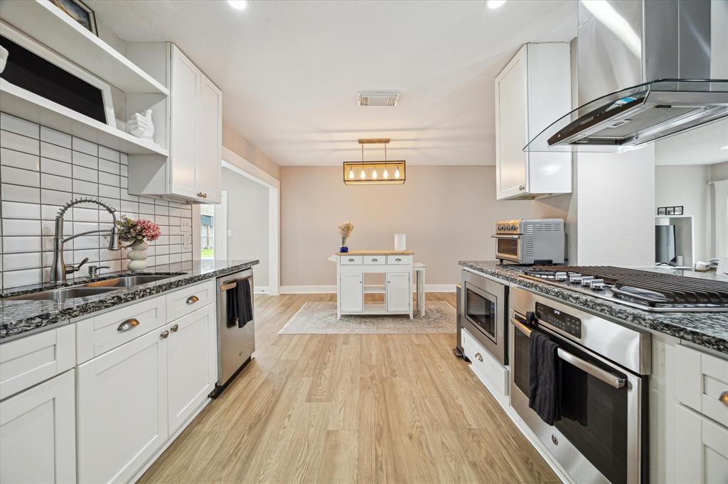 15818 Acapulco Drive, Jersey Village, Texas image 3
