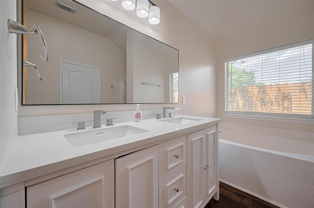 10619 Saratoga Square, Missouri City, Texas image 31