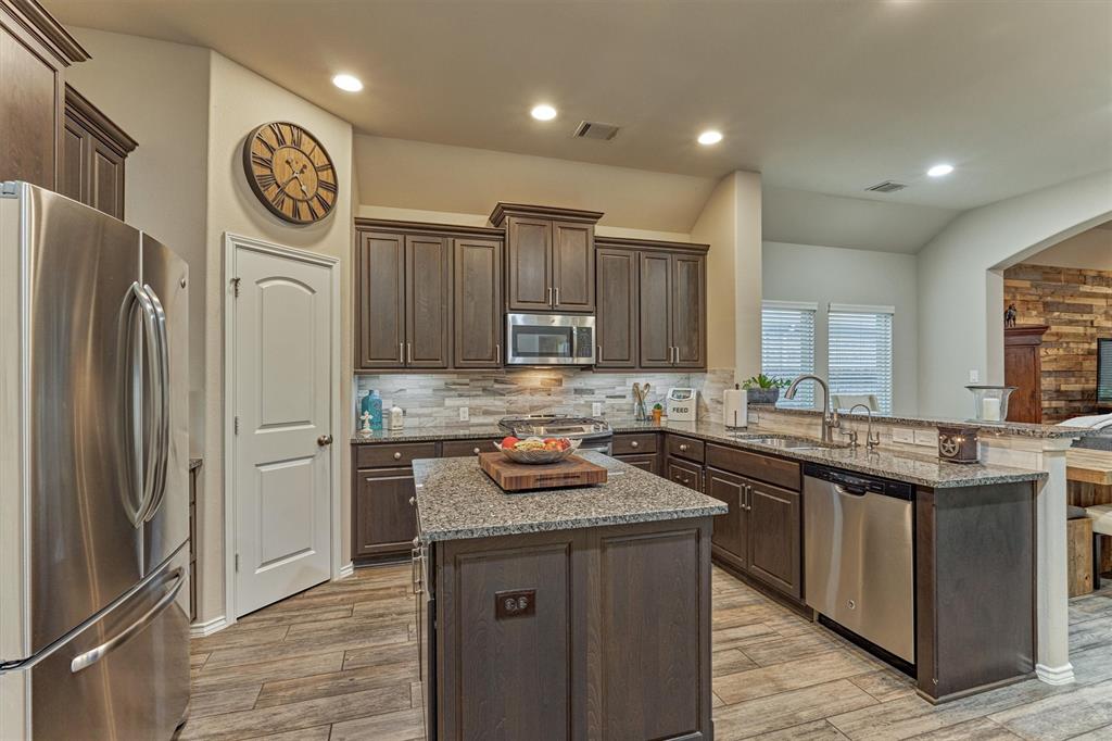 110 Mayhaven Court, Montgomery, Texas image 8