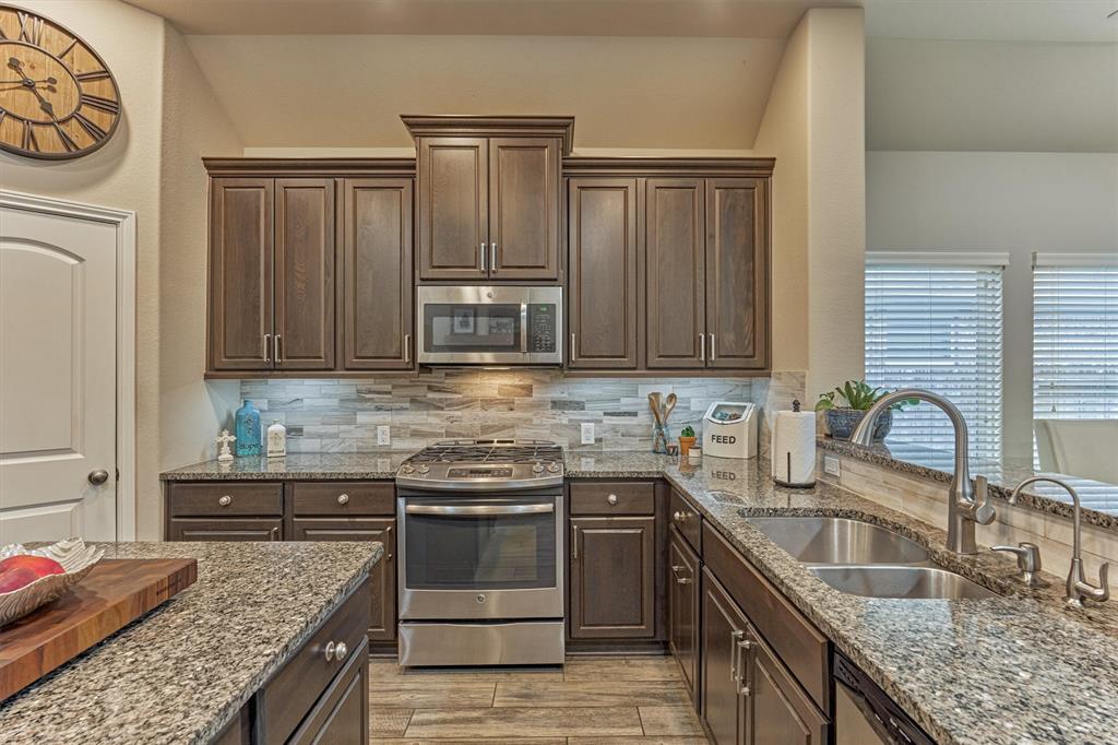 110 Mayhaven Court, Montgomery, Texas image 11