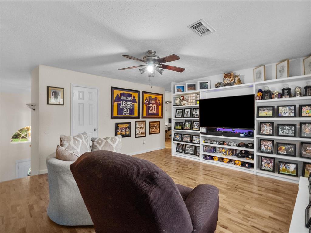 1814 Oak Valley Drive, Kemah, Texas image 25