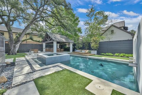 Single Family Residence in Bellaire TX 4417 Acacia Street 6.jpg