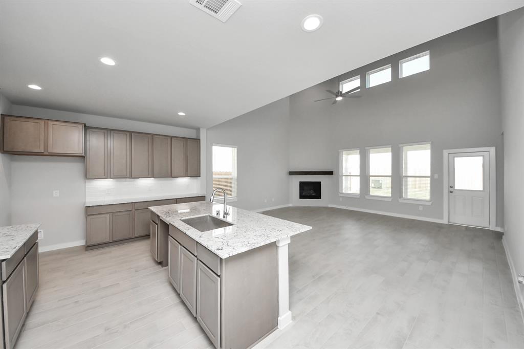 18431 Porta Marina Drive Dr, Fresno, Texas image 8