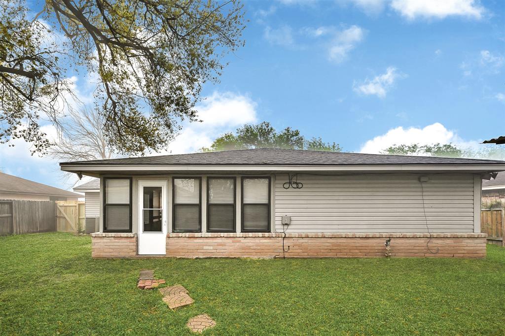 10035 Rustic Gate Road, La Porte, Texas image 19