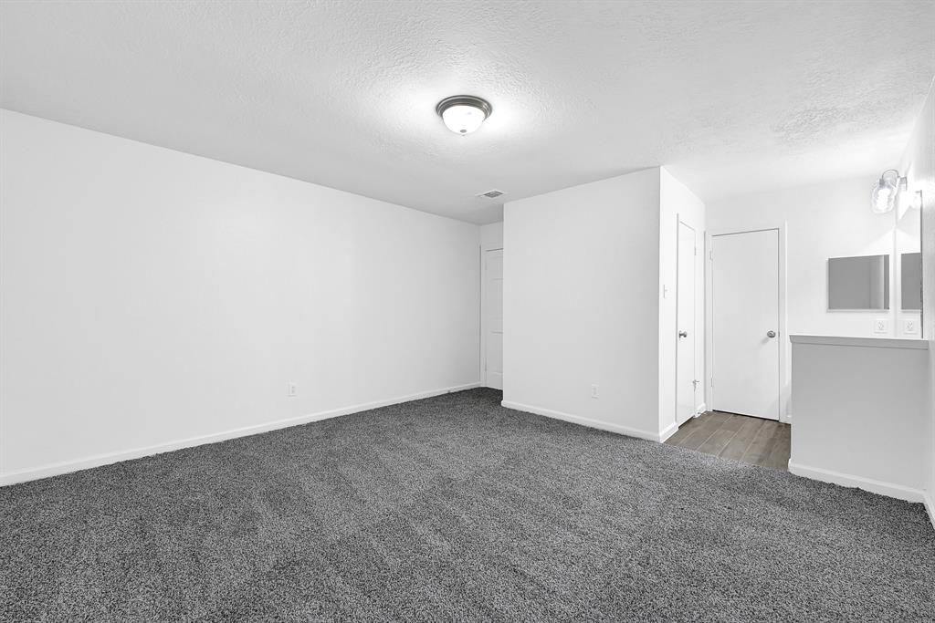 10035 Rustic Gate Road, La Porte, Texas image 15