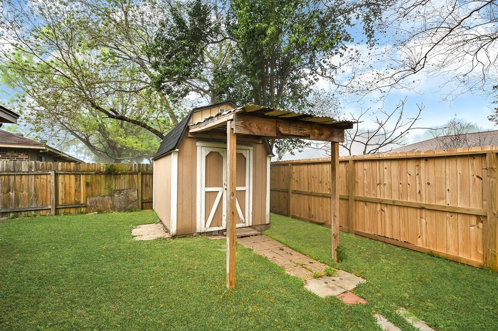 10035 Rustic Gate Road, La Porte, Texas image 21