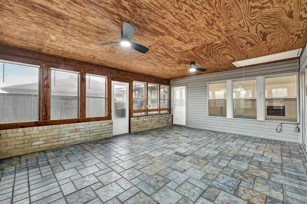 10035 Rustic Gate Road, La Porte, Texas image 18
