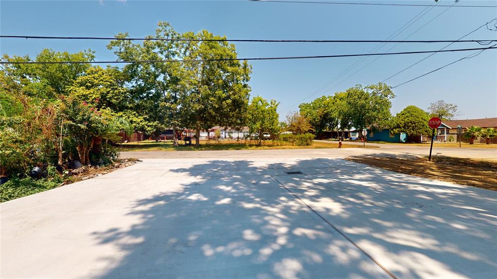 302 Georgia Street A-B