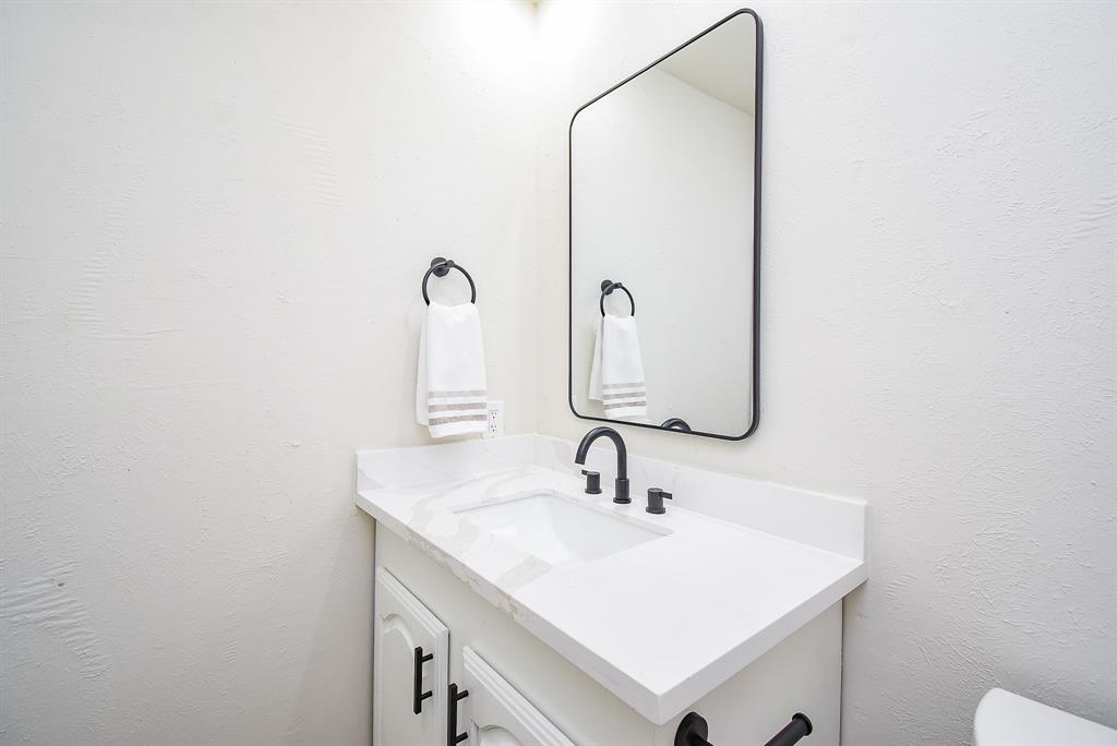 7227 La Granada Drive, Houston, Texas image 9