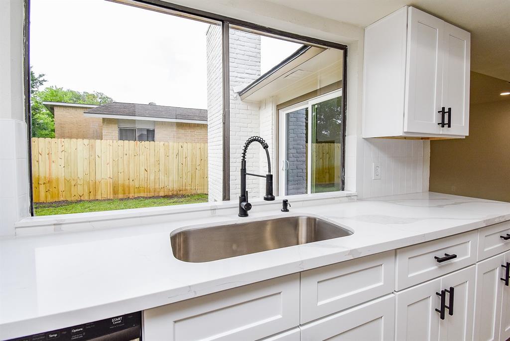 7227 La Granada Drive, Houston, Texas image 17