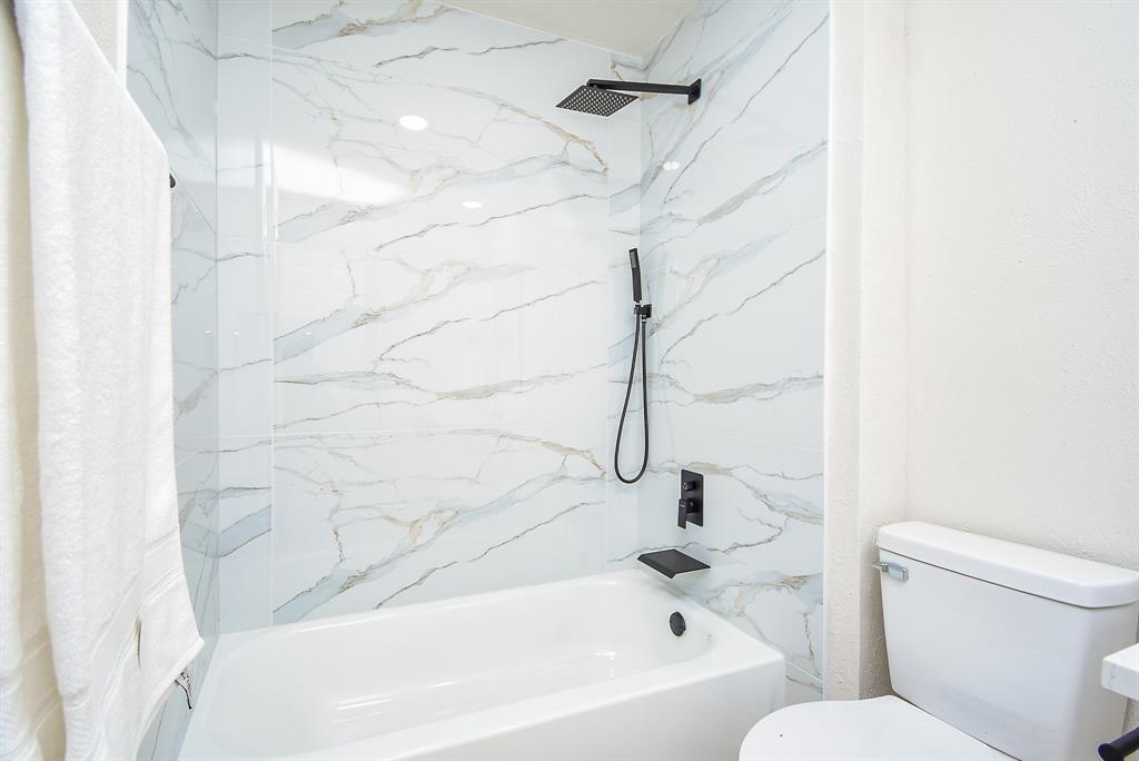 7227 La Granada Drive, Houston, Texas image 29