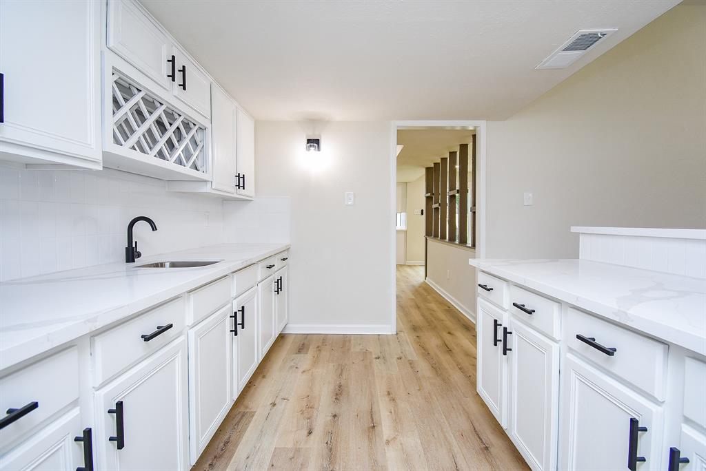 7227 La Granada Drive, Houston, Texas image 8