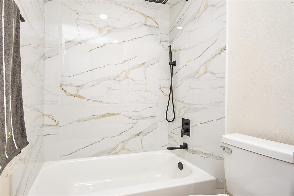 7227 La Granada Drive, Houston, Texas image 24