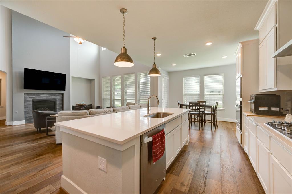 630 Cibolo Creek Drive, Conroe, Texas image 13