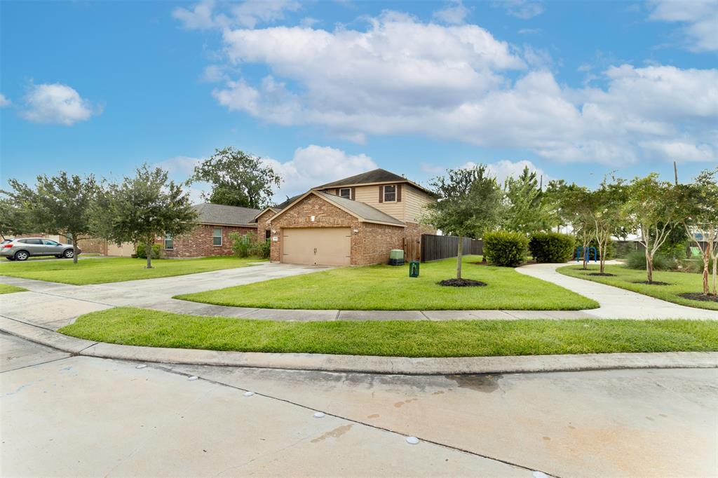 4919 Tulip Trail Lane