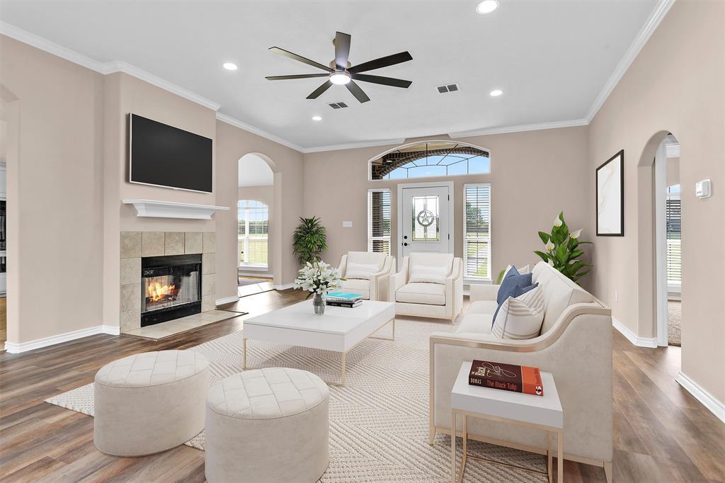 6100 Whitetail Lane