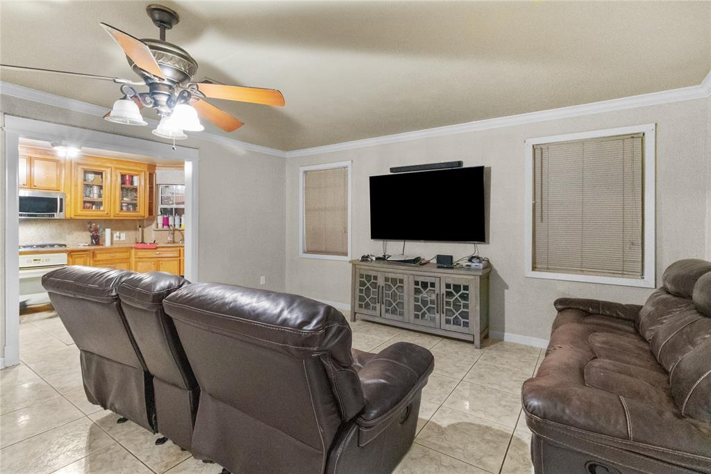 1204 Sunset Drive