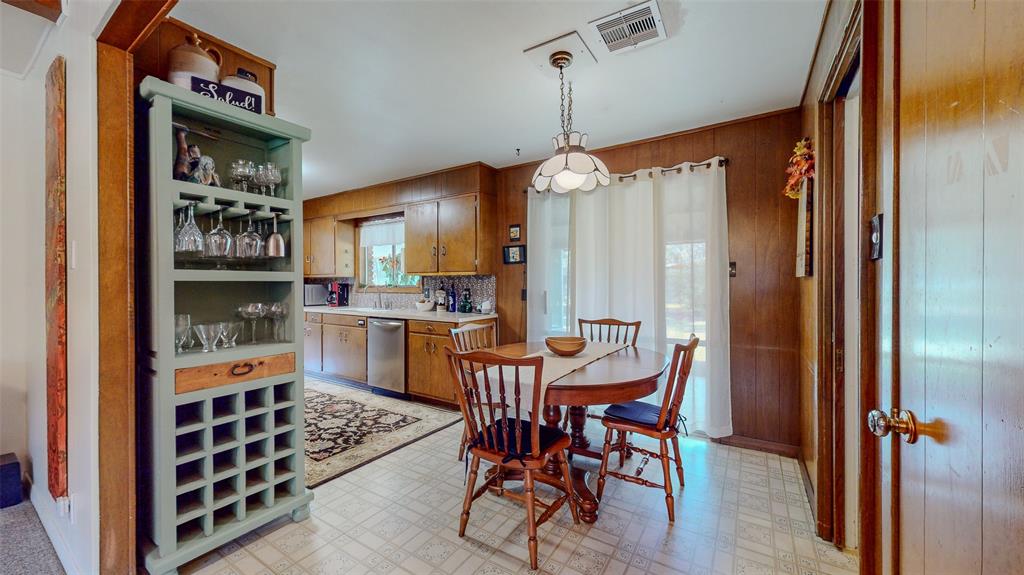 975 Larkspur Lane, Beaumont, Texas image 7