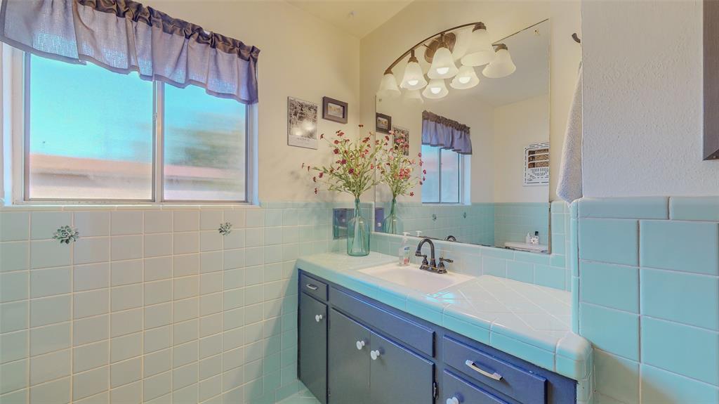975 Larkspur Lane, Beaumont, Texas image 30