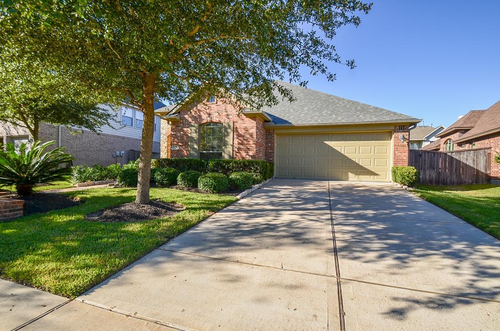 18426 N Settlers Shore Drive, Cypress, Texas image 1