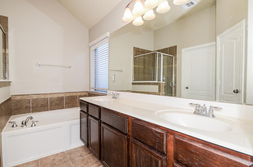 18426 N Settlers Shore Drive, Cypress, Texas image 22
