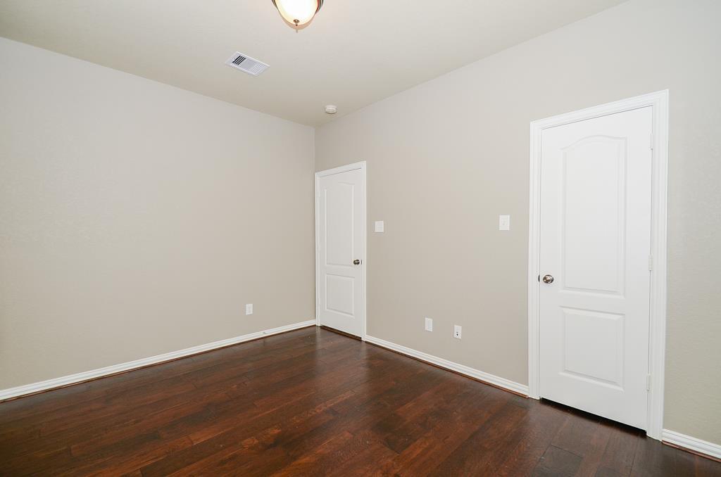 18426 N Settlers Shore Drive, Cypress, Texas image 27
