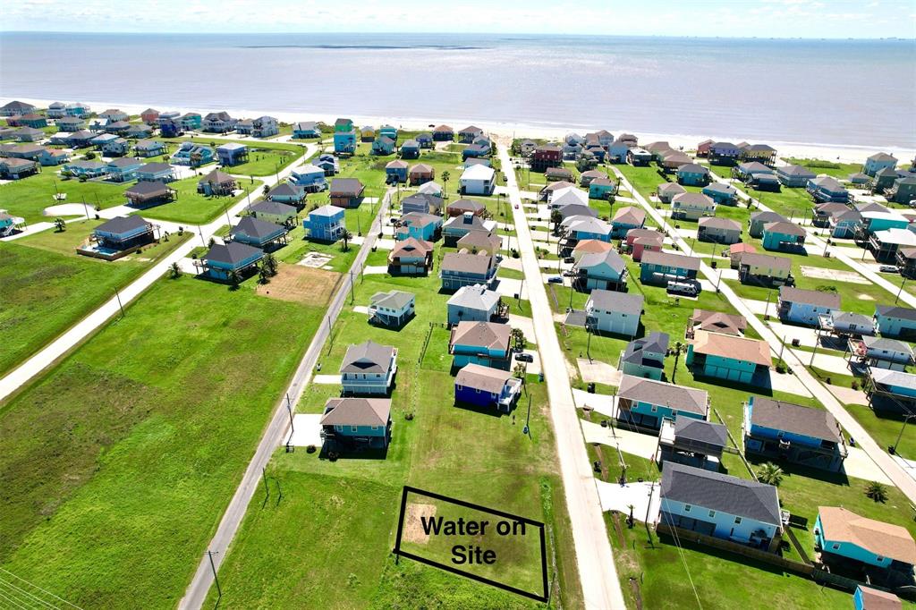 982 Cove, Crystal Beach, Texas image 1