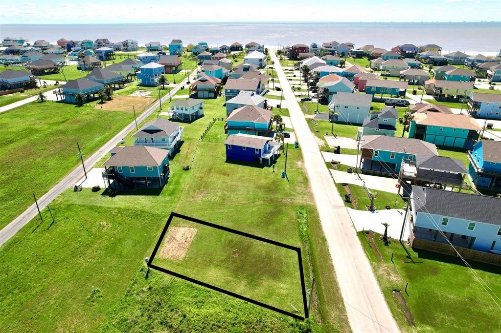 982 Cove, Crystal Beach, Texas image 5