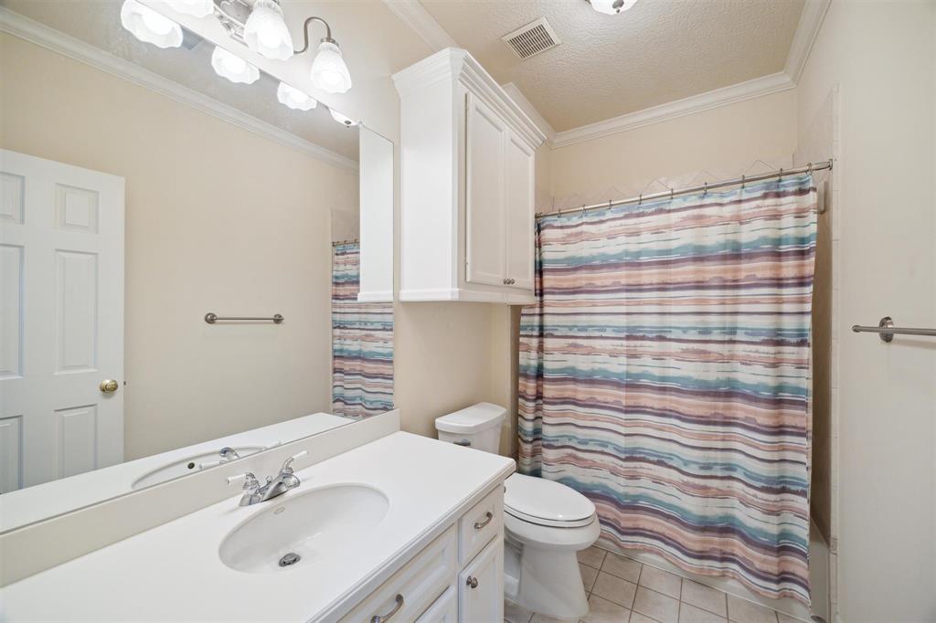 1506 Sheltering Oaks Lane, Kingwood, Texas image 42