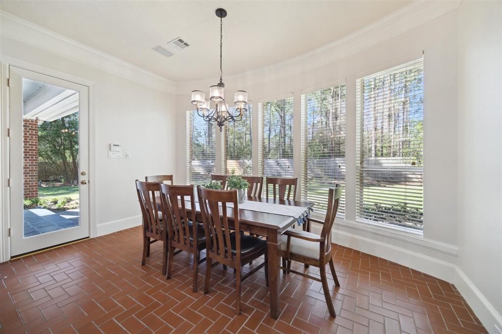 1506 Sheltering Oaks Lane, Kingwood, Texas image 18