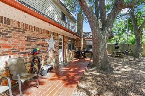 A home in Clute