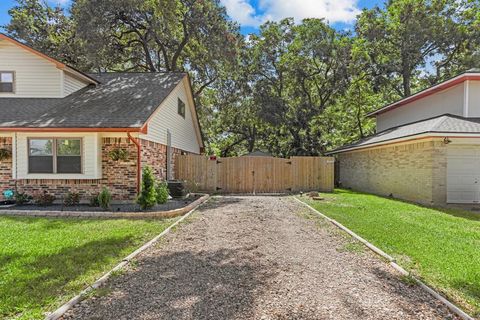 A home in Clute