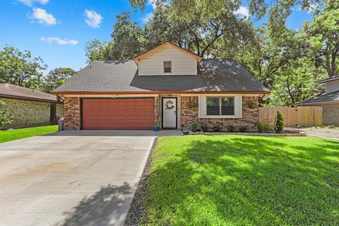 A home in Clute