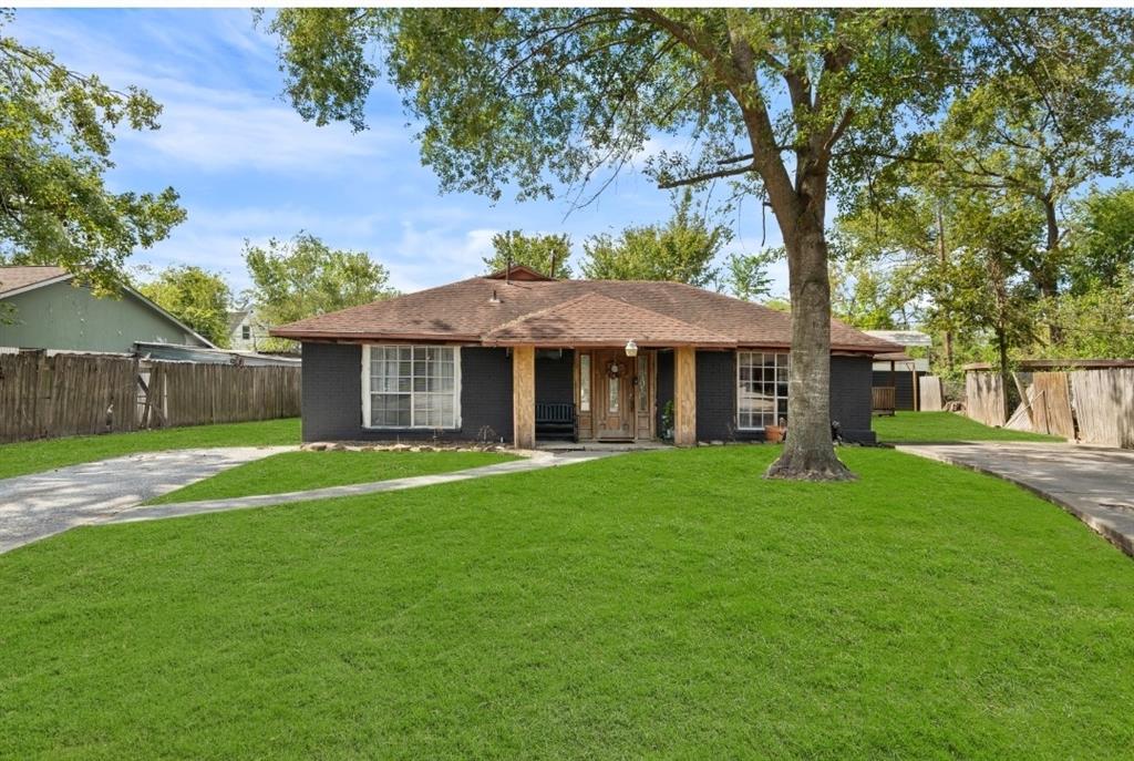 5919 Shirley Mae Lane, Houston, Texas image 3